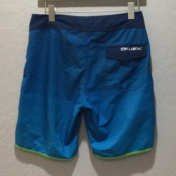 Billabong Board Shorts - Picture 2 of 4
